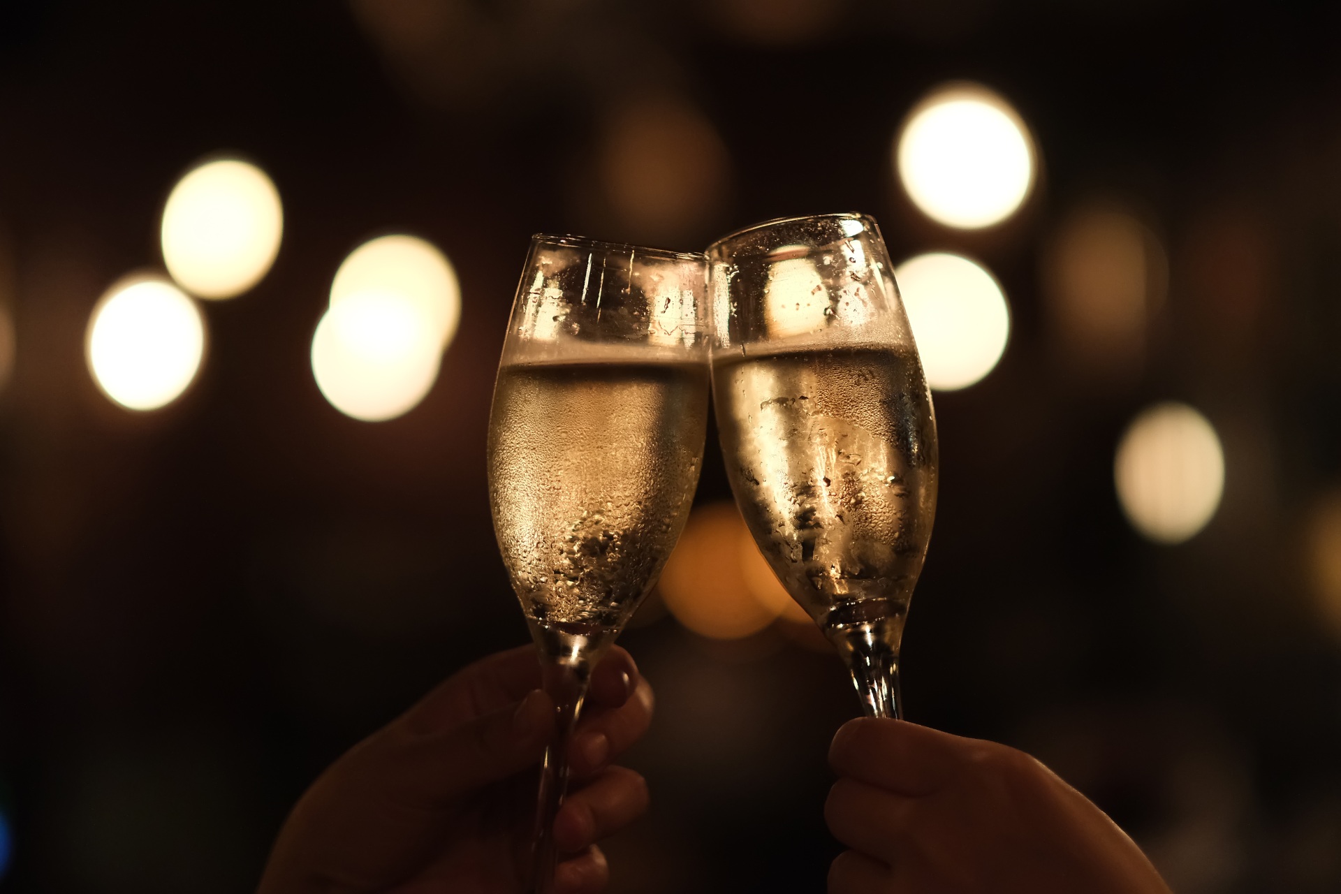 1対1で特別な時間 | 大阪のギャラ飲みなら株式会社テラス